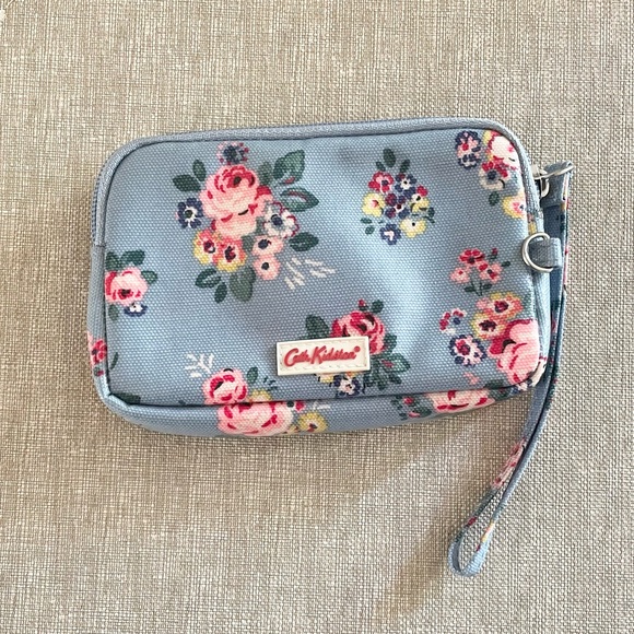 NWOT Cath Kidston Wristlet - Picture 1 of 6